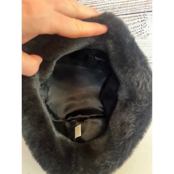 Ushanka faux fur hat black - Picture 7 of 12